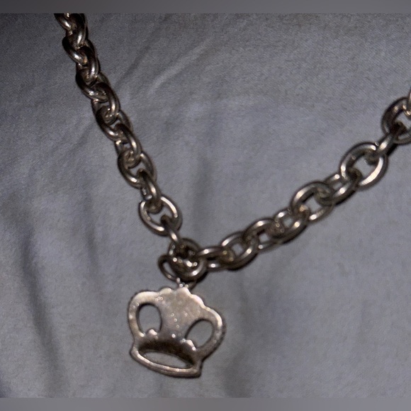 Silver Chain Necklace with Crown Pendant - Picture 6 of 7